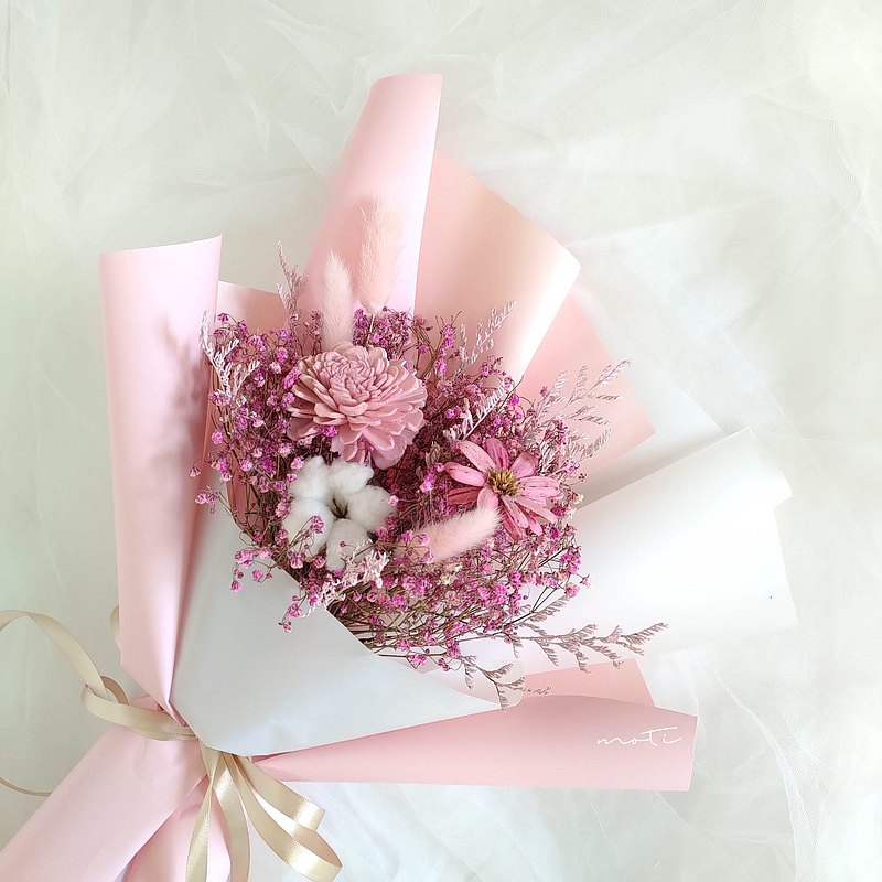 粉色滿天星花束 永生花 乾燥花 情人節花束 求婚花束 畢業花束