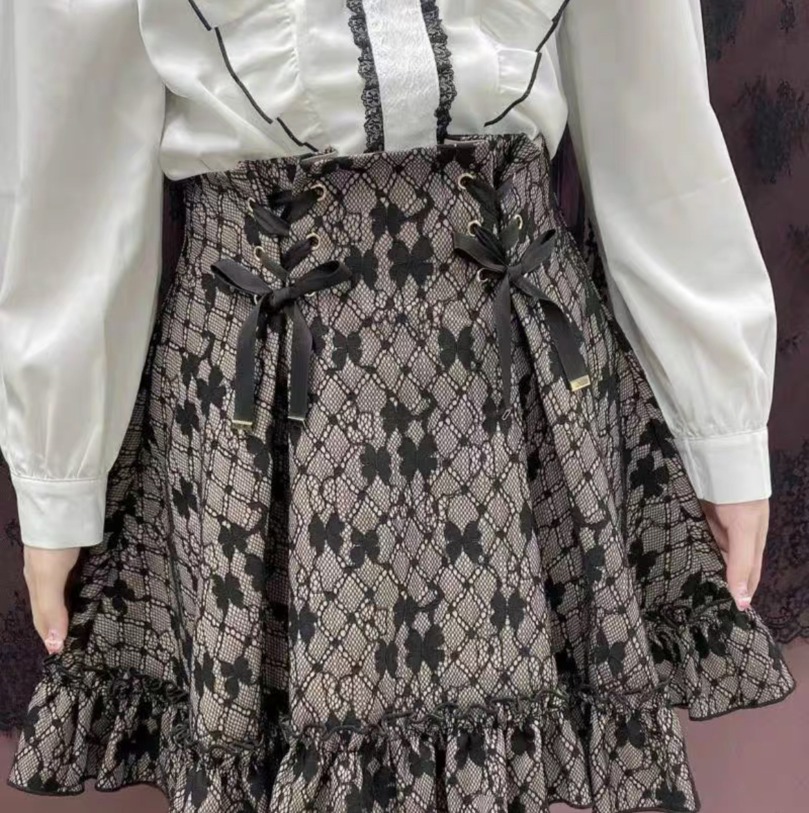 Rojita 日系重工四葉草刺繡蕾絲綁帶花邊量產型 半身裙