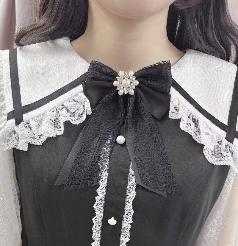 Rojita 胸針蕾絲拼接日系甜美地雷系量產型 連衣裙