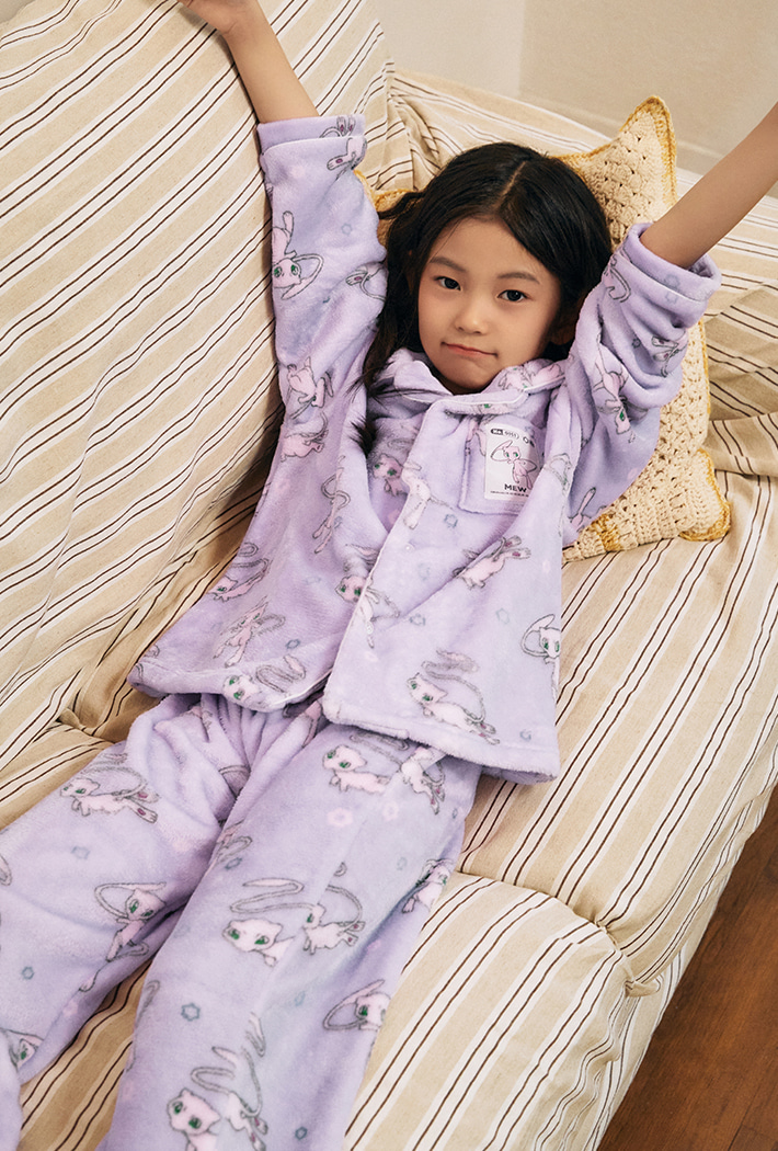 韓國🇰🇷 正版 寶可夢 喵喵 冬季絨毛款長袖兒童睡衣套裝 小孩款睡衣 紫色
