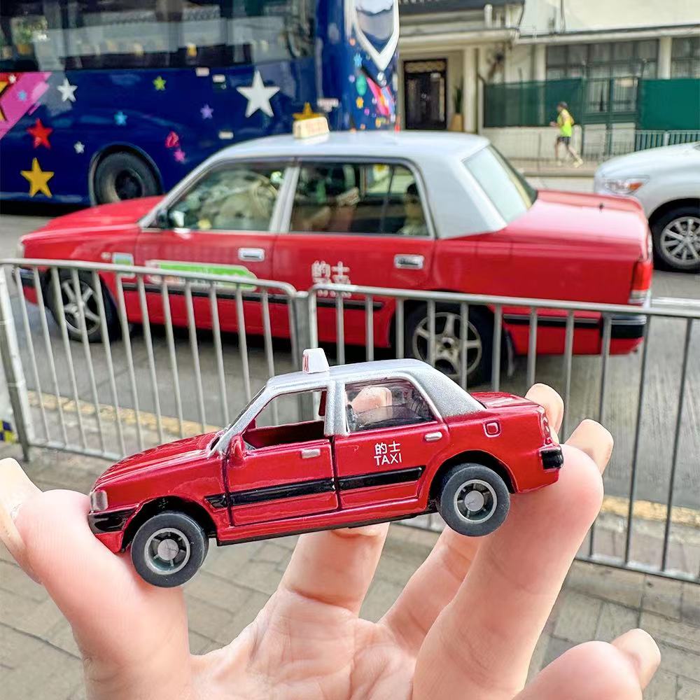 【新興玩具】 香港地系列 盒裝珍寶的士（紅色） 合金回力的士車 模型車 小汽車 小車車（經典款）