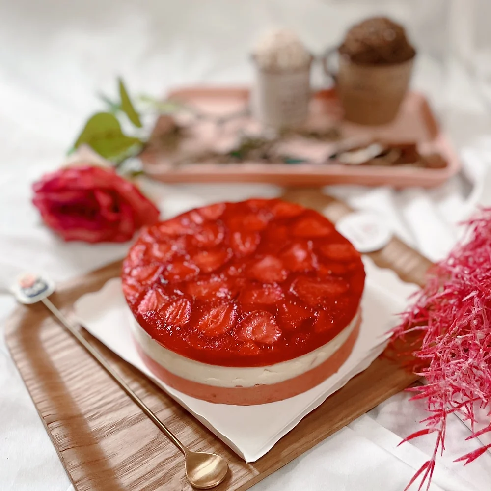 草莓優格重乳酪蛋糕