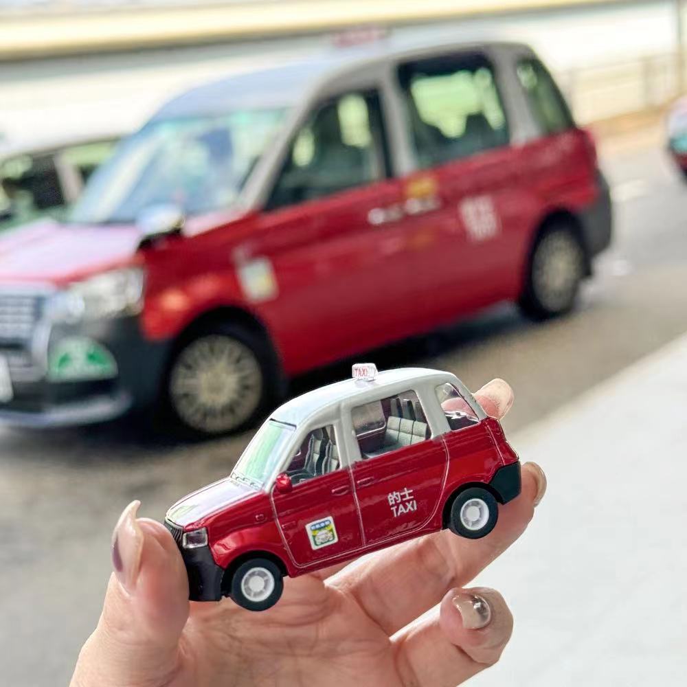 【新興玩具】 香港地系列 盒裝珍寶的士（紅色） MM021 合金回力的士車 模型車 小汽車 小車車（新款）