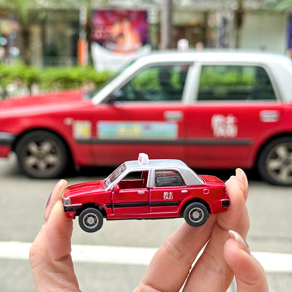 【新興玩具】 香港地系列 盒裝珍寶的士（紅色） 合金回力的士車 模型車 小汽車 小車車（經典款）