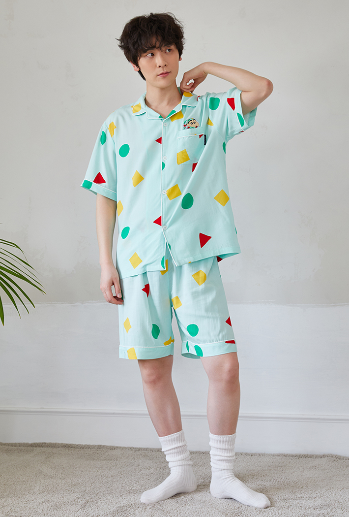 韓國🇰🇷 正版 蠟筆小新 經典印花 薄款短袖睡衣套裝 綠色