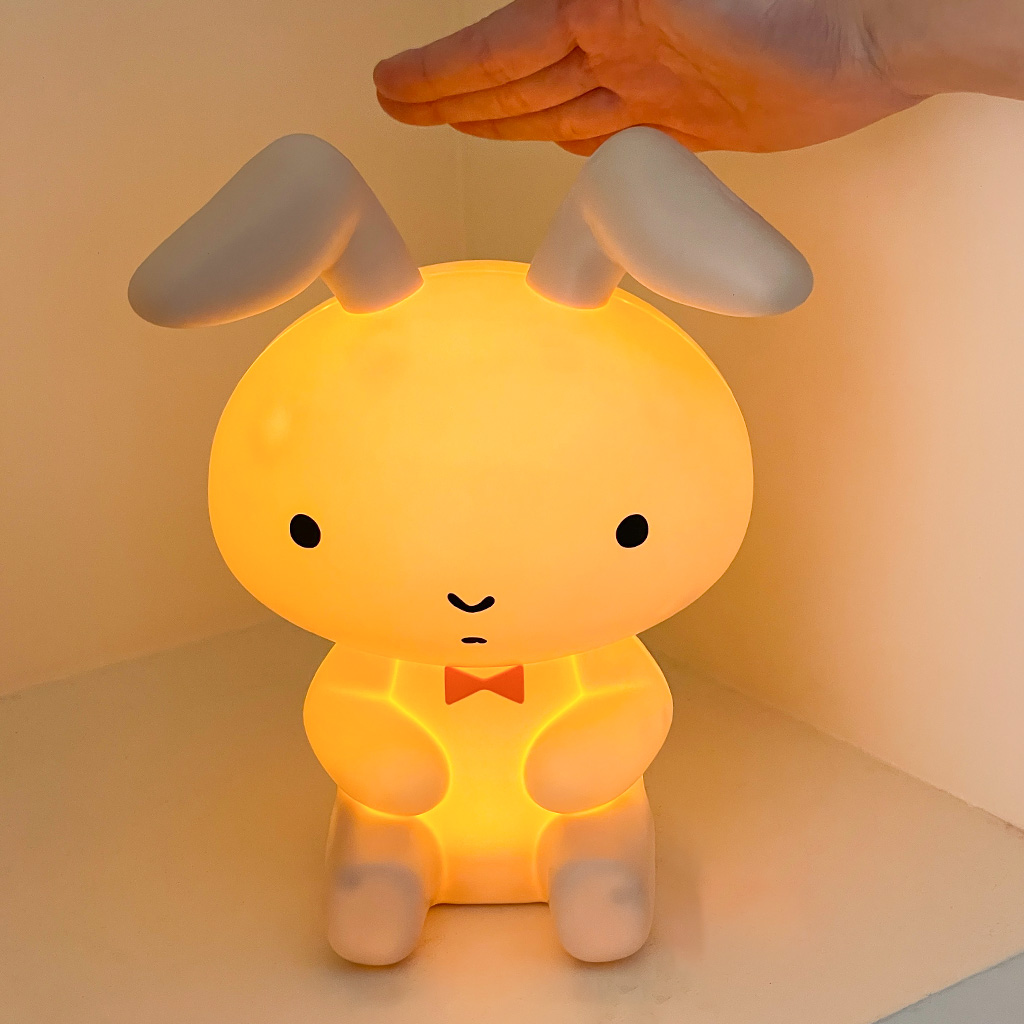 ❗🇰🇷❗韓國正版 《蠟筆小新》妮妮的出氣兔兔小夜燈 🐰🌙