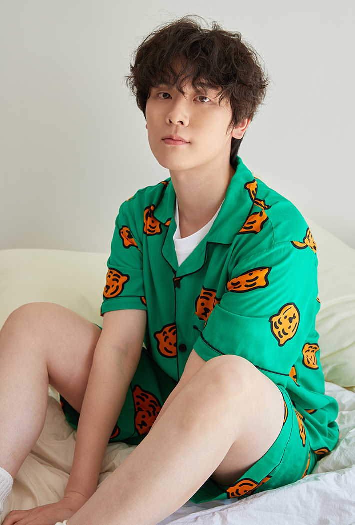 韓國🇰🇷 正版 無業老虎 MUZIK TIGER 무직타이거 薄款短袖睡衣套裝 綠色