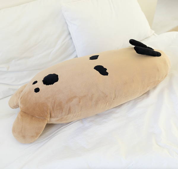 韓國🇰🇷 正版 Dinotaeng 短尾矮袋鼠 文創-QUOKDOG Body Pillow 袋鼠熱狗抱枕